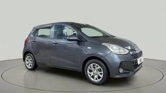 https://images10.gaadi.com/usedcar_image/4633908/original/a2788fb8cbce99a8d0acee0f5d489d1c.jpg?imwidth=6400