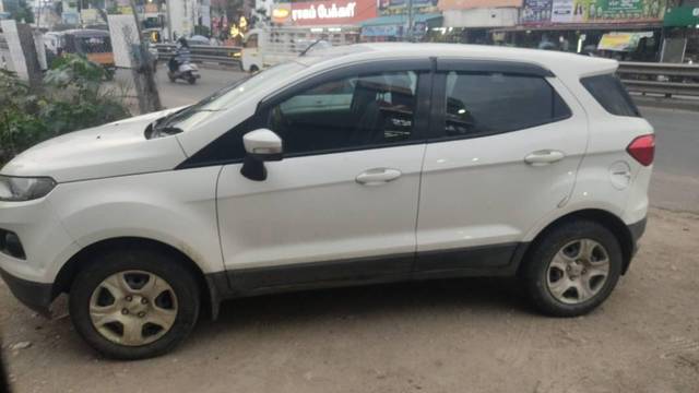 https://images10.gaadi.com/usedcar_image/4633922/original/processed_390753c5-296e-4701-9425-aff51d361c04.jpg?imwidth=6401