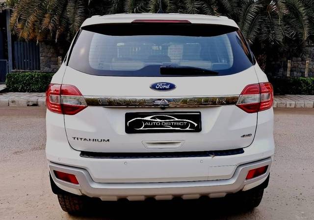 https://images10.gaadi.com/usedcar_image/4633931/original/processed_cbdbf3401d3368203e745c516bea8ddc.jpg?imwidth=6402