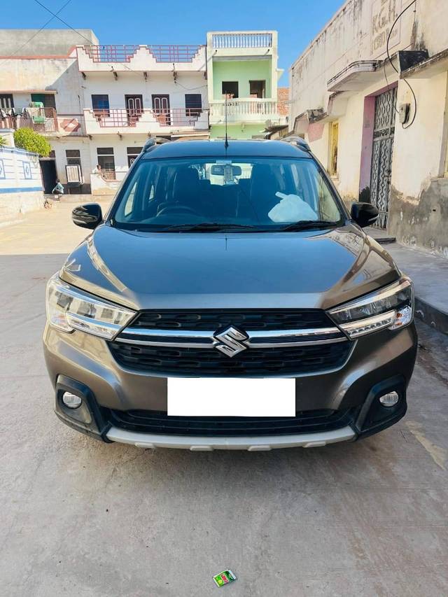 https://images10.gaadi.com/usedcar_image/4633957/original/processed_cd3cff74-9696-4f4b-944e-777227db09c8.jpg?imwidth=6401