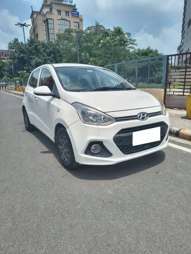 https://images10.gaadi.com/usedcar_image/4633971/original/processed_8b4748986c79f577fb08f27283e256fc.jpg?imwidth=6400