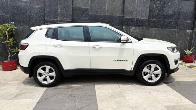 https://images10.gaadi.com/usedcar_image/4633981/original/processed_94a4b358aa7c24e68cf9694a81a97b9a.jpg?imwidth=6401