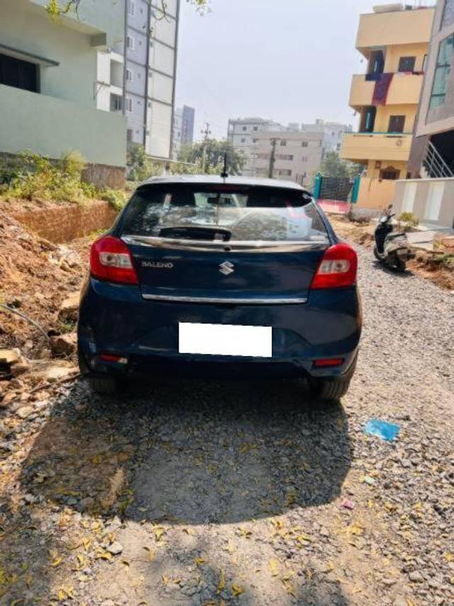 https://images10.gaadi.com/usedcar_image/4633987/original/processed_20da4e6a-7c59-405a-b530-acadc1439369.jpg?imwidth=6401