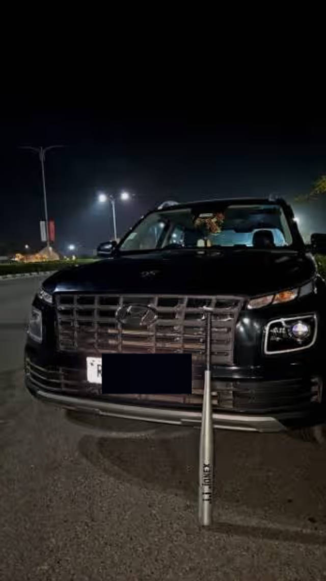 https://images10.gaadi.com/usedcar_image/4633991/original/8fa269e9-95cc-4381-897f-bc8c1ec54a4b.png?imwidth=6400