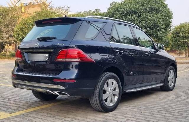 https://images10.gaadi.com/usedcar_image/4634007/original/processed_a44fad1a269e5c2de0dd74ed4351610b.jpg?imwidth=6402