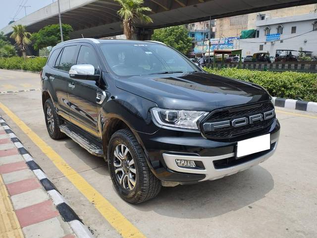 https://images10.gaadi.com/usedcar_image/4634018/original/processed_d347313987ccb44ca2cd02cd37509b75.jpg?imwidth=6400