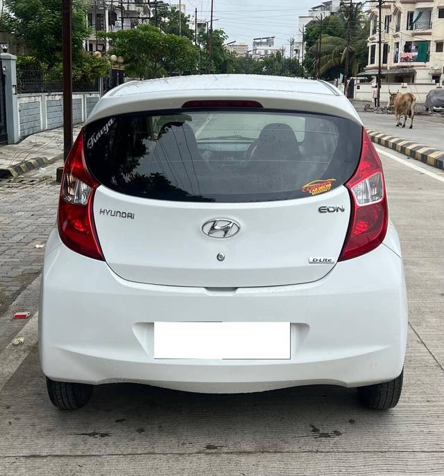 https://images10.gaadi.com/usedcar_image/4634023/original/processed_8b8fbb427058eaaa8e91552e51c0e27e.jpg?imwidth=6402