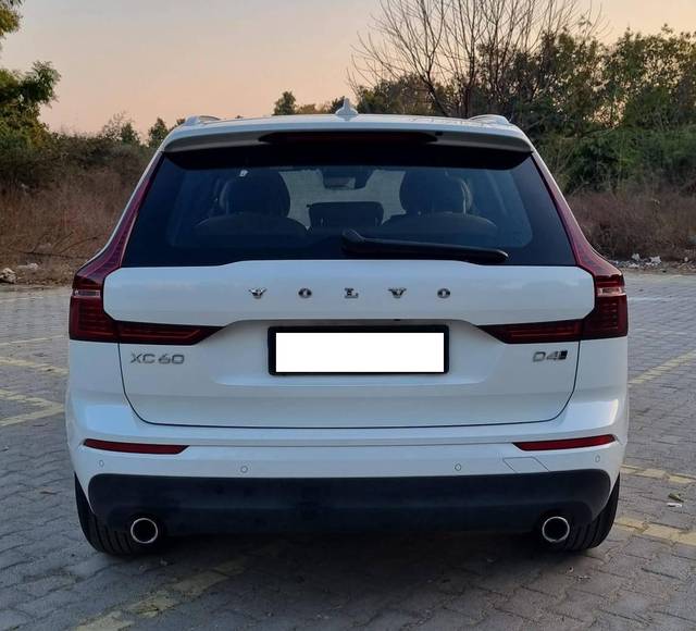 https://images10.gaadi.com/usedcar_image/4634031/original/processed_308f149f40d21c78a9b9537dd65c7354.jpg?imwidth=6402
