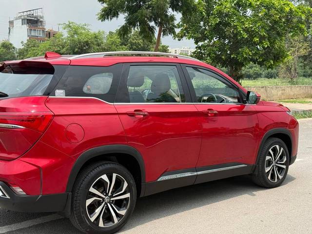 https://images10.gaadi.com/usedcar_image/4634046/original/processed_ca64b5d70210368f7b59d715385c312a.jpg?imwidth=6402
