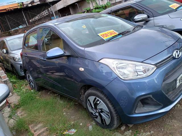 https://images10.gaadi.com/usedcar_image/4634047/original/processed_fe9bad160c22d9c0402c7a31254a0109.jpg?imwidth=6401