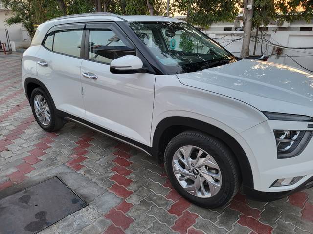 https://images10.gaadi.com/usedcar_image/4634064/original/834eb3a03267b99175c91efea5ca9988.jpg?imwidth=6400