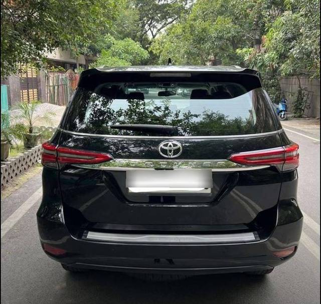 https://images10.gaadi.com/usedcar_image/4634069/original/processed_d5c7b85b5060a256dd9483b83f9a2133.jpg?imwidth=6401