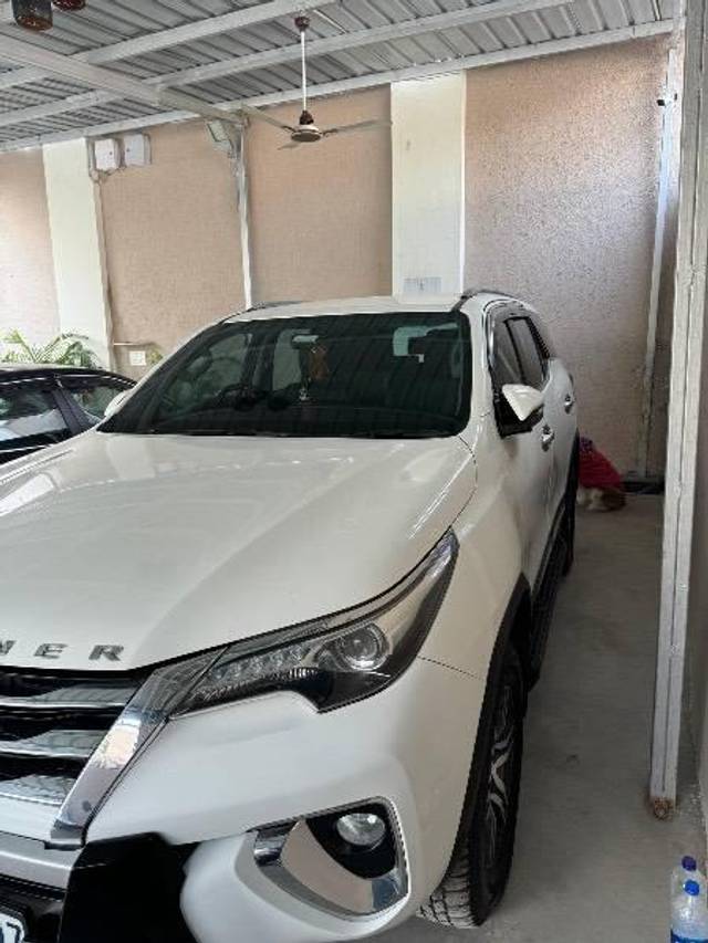 https://images10.gaadi.com/usedcar_image/4634141/original/processed_c16c20c6-1565-4867-a6c9-b1f57446d938.jpeg?imwidth=6401