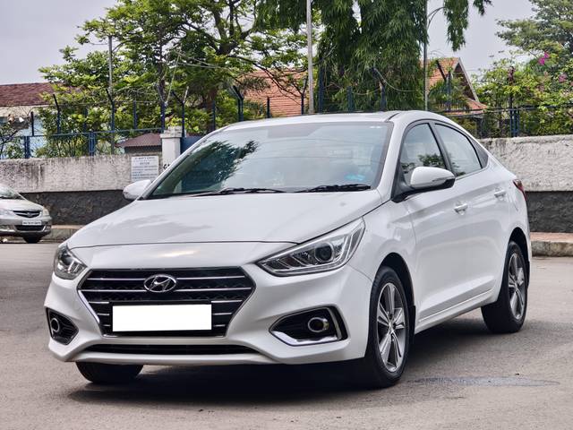 https://images10.gaadi.com/usedcar_image/4634146/original/processed_f0c49359a6c64aac90a36929ba1c715d.jpg?imwidth=6400