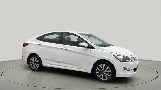 https://images10.gaadi.com/usedcar_image/4634168/original/e5f55916305df02ddd83380205ef5f5f.jpg?imwidth=6400