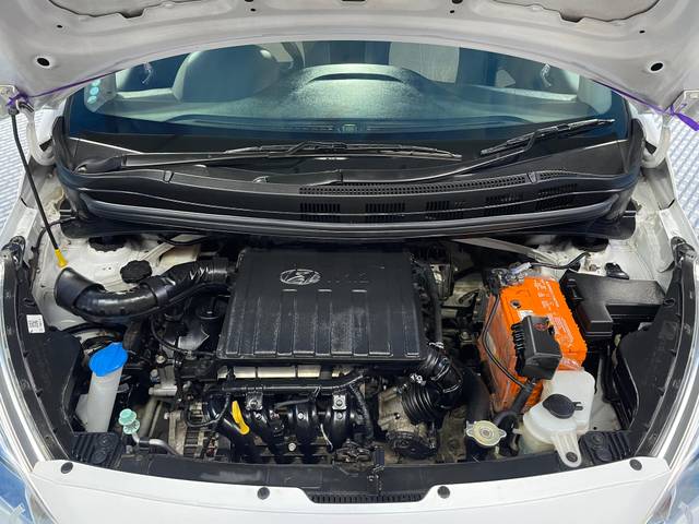 https://images10.gaadi.com/usedcar_image/4634171/original/28bf11bd9dd476ece53ce8fd936471aa.jpg?imwidth=6402