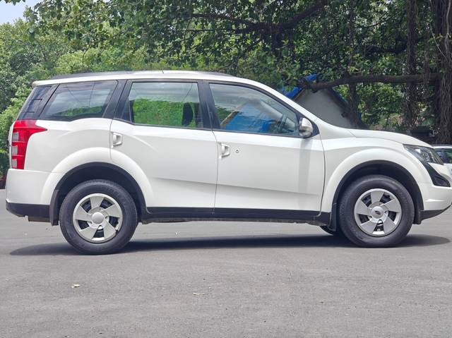 https://images10.gaadi.com/usedcar_image/4634173/original/b2ee0b15c33eba0a8e5f7295fa3d138f.jpg?imwidth=6401