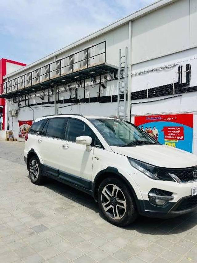 https://images10.gaadi.com/usedcar_image/4634182/original/processed_14284084-c410-4d60-a16c-76f92442079d.jpeg?imwidth=6400