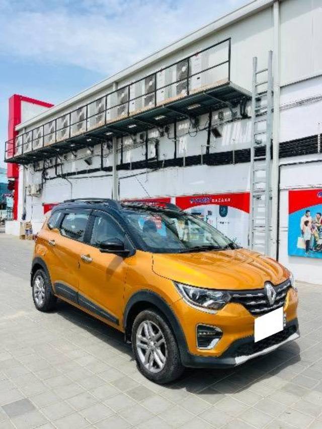 https://images10.gaadi.com/usedcar_image/4634186/original/processed_721de8ff-4b21-4a37-a53a-36be58e8afbd.jpeg?imwidth=6400