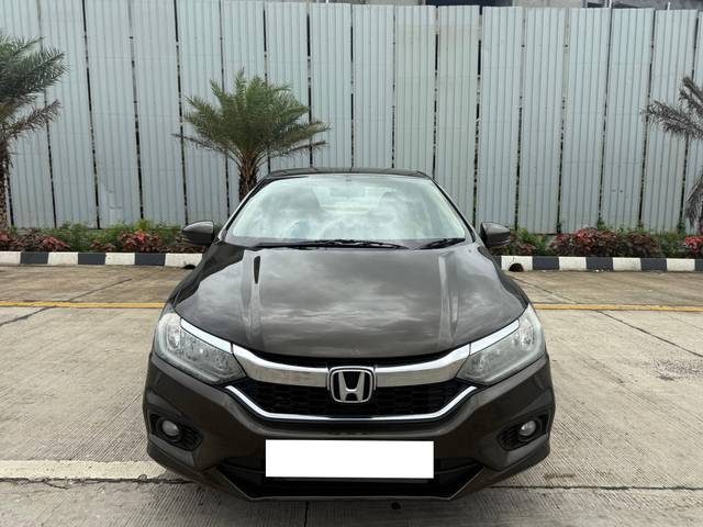 https://images10.gaadi.com/usedcar_image/4634194/original/processed_e5c9b05f-89f2-4b8c-840b-ae3d5a54cc88.jpg?imwidth=6400