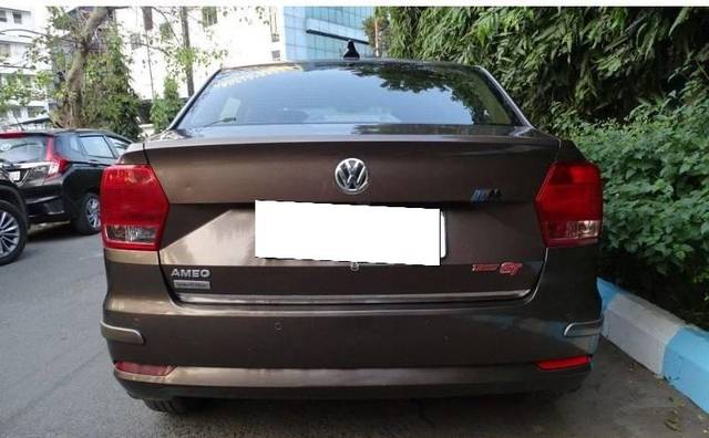https://images10.gaadi.com/usedcar_image/4634201/original/processed_557f7bf3d38e4b40f066a2be039604fe.jpeg?imwidth=6402