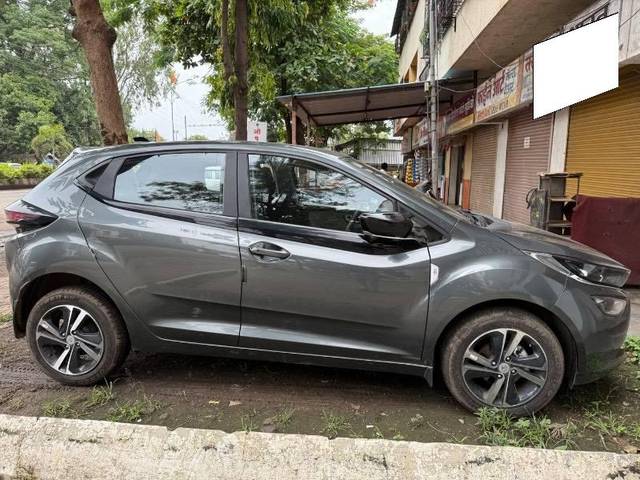 https://images10.gaadi.com/usedcar_image/4634207/original/processed_fa5d9ee2-3456-43fb-8bd3-378419469bf4.jpeg?imwidth=6401