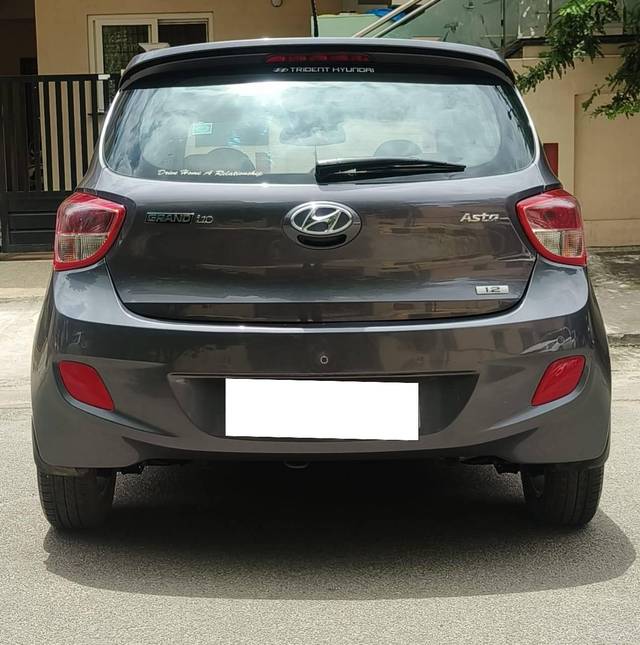 https://images10.gaadi.com/usedcar_image/4634212/original/processed_3bd43801a745ec702a36db782fcec023.jpg?imwidth=6402