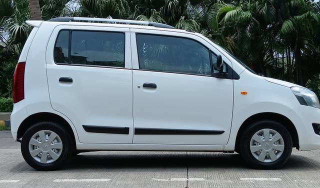 https://images10.gaadi.com/usedcar_image/4634214/original/027524c264f6701147773fc00d5786c5.jpg?imwidth=6401