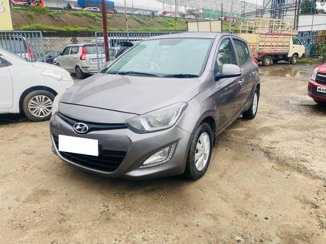 https://images10.gaadi.com/usedcar_image/4634215/original/processed_99426a8e-f18e-4f44-91f7-ab6eed2f69de.jpg?imwidth=6401