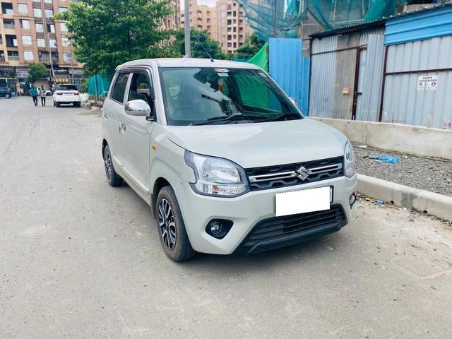 https://images10.gaadi.com/usedcar_image/4634218/original/processed_15e71754-5891-40b0-a0c1-a1735085c5f6.jpg?imwidth=6400