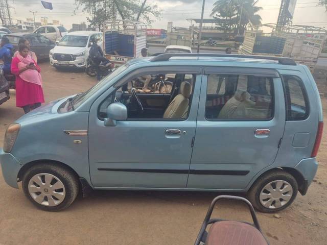 https://images10.gaadi.com/usedcar_image/4634220/original/processed_2ec7bab5f1d6c146fe090eb93f647fa3.jpg?imwidth=6401