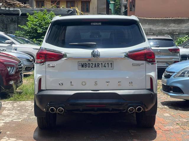 https://images10.gaadi.com/usedcar_image/4634221/original/processed_1069d7538d875e60ebc213bc39e78b8c.jpg?imwidth=6401