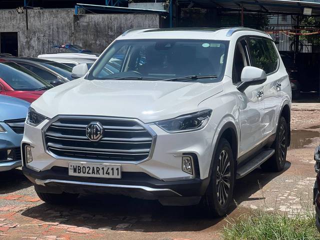 https://images10.gaadi.com/usedcar_image/4634221/original/processed_86ad6cbfbf709bcb83ad57b9287f84eb.jpg?imwidth=6402