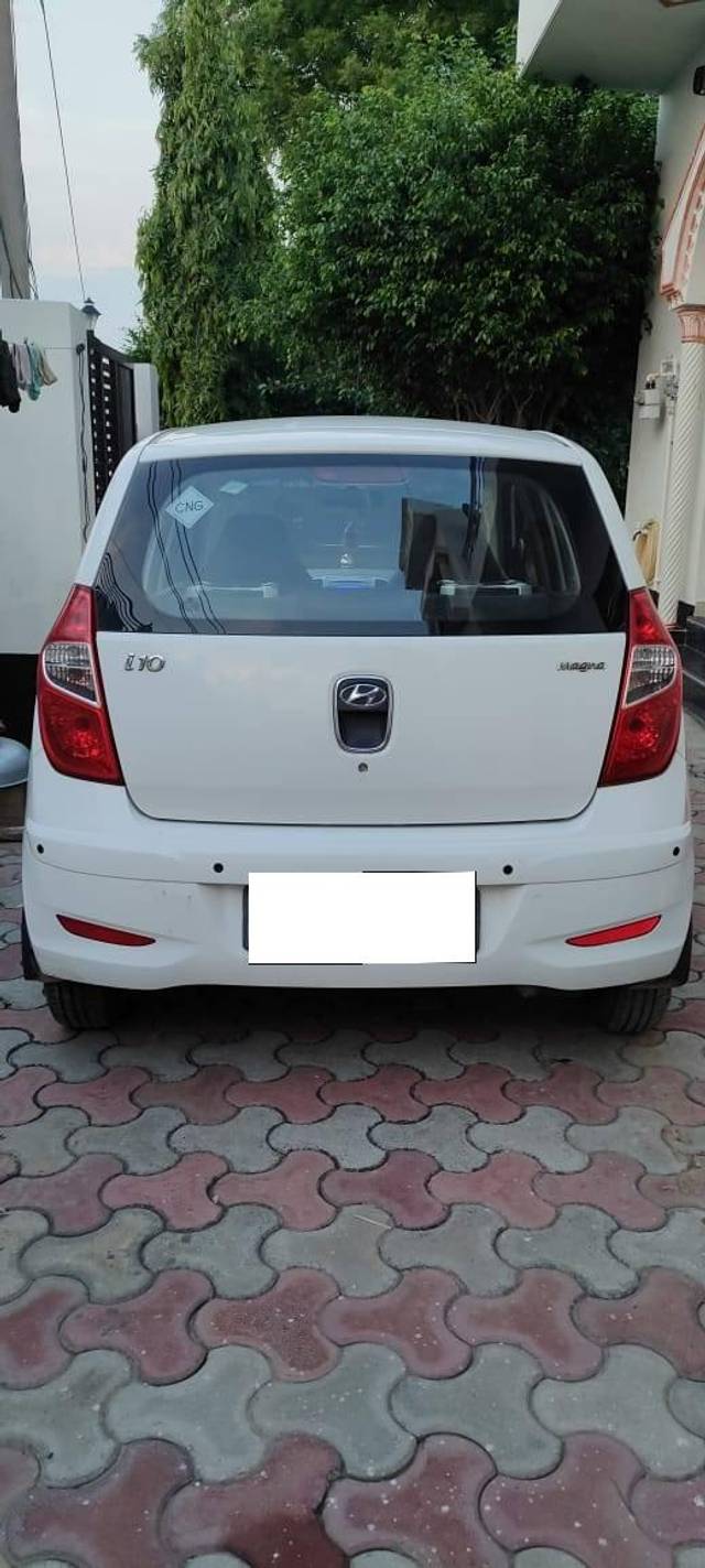 https://images10.gaadi.com/usedcar_image/4634223/original/processed_8d91bd7e-73e6-4333-b521-8da540c52174.jpg?imwidth=6402