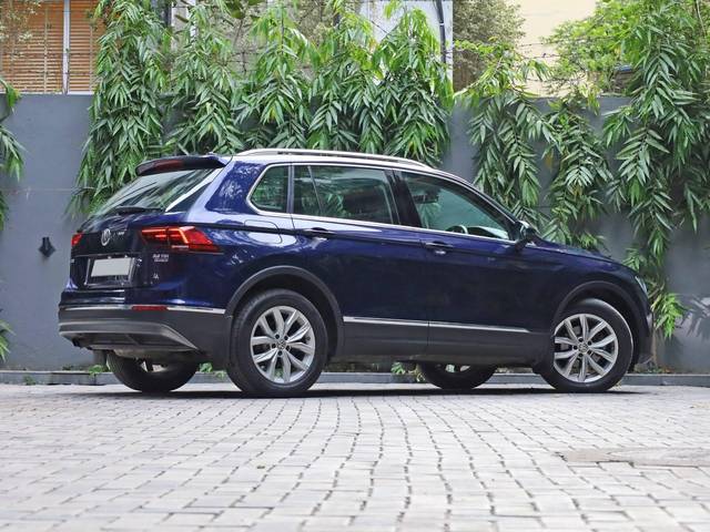 https://images10.gaadi.com/usedcar_image/4634264/original/processed_b116c06046d452b6679699d1dcbcb28e.jpg?imwidth=6402