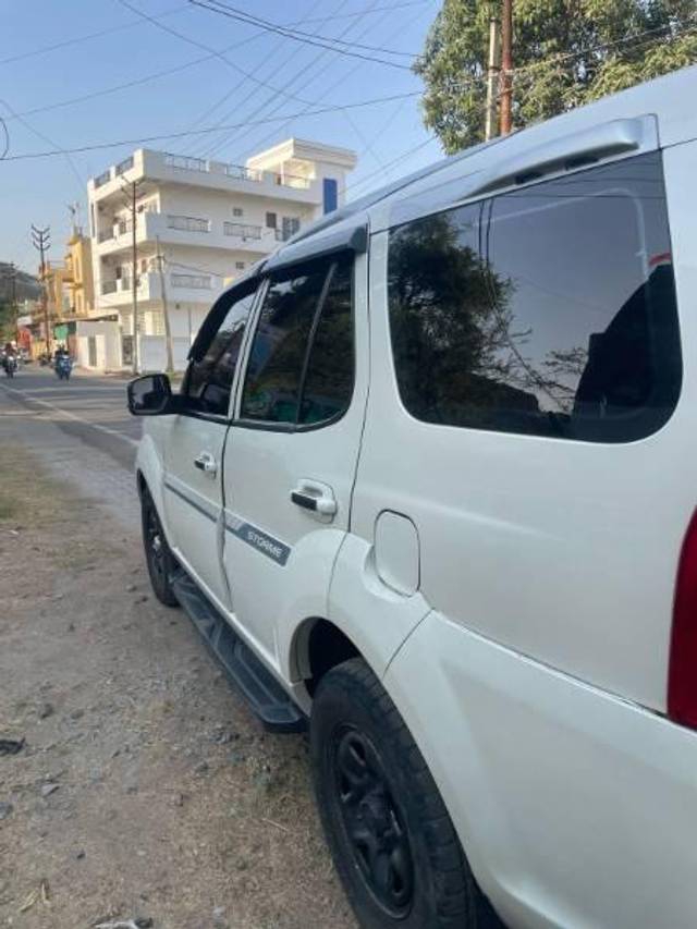 https://images10.gaadi.com/usedcar_image/4634270/original/processed_034b0e49-dc36-4ab5-a348-be3bf8b94cde.jpg?imwidth=6401