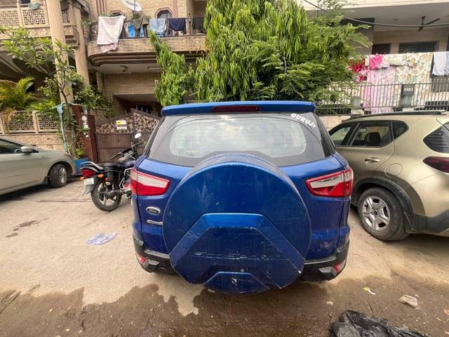 https://images10.gaadi.com/usedcar_image/4634276/original/processed_1fe61f4e7e2ffc2f7e580c90ecd2cff9.jpg?imwidth=6402