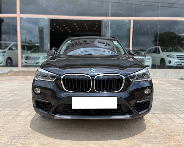 https://images10.gaadi.com/usedcar_image/4634279/original/processed_fc0d7ff033ce3e9908911b18717d18bf.jpg?imwidth=6402