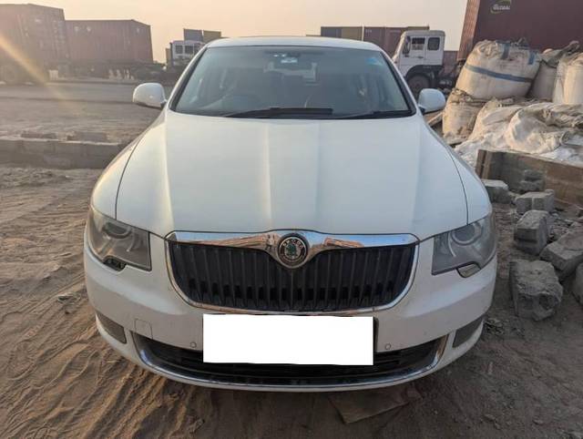 https://images10.gaadi.com/usedcar_image/4634280/original/processed_d0f0c4eb-d655-4cee-a133-5e47db526b40.jpg?imwidth=6400