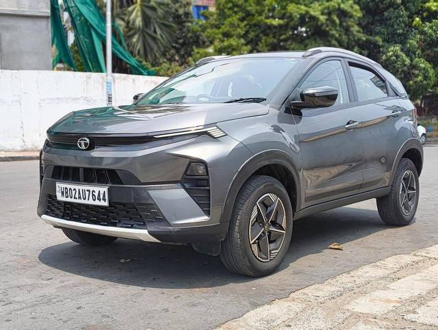 https://images10.gaadi.com/usedcar_image/4634294/original/processed_9cb3cd06a0c38b8df80bebf9580fb709.jpg?imwidth=6402
