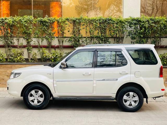 https://images10.gaadi.com/usedcar_image/4634296/original/processed_ad43d35479b962cbeb2a6fd485733a03.jpg?imwidth=6402