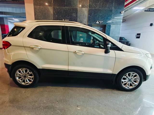 https://images10.gaadi.com/usedcar_image/4634297/original/processed_3c3974fe5f9b832526e561271b96a398.jpg?imwidth=6401