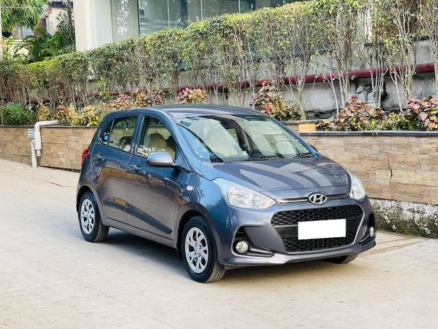 https://images10.gaadi.com/usedcar_image/4634303/original/processed_007f558fa862d76563a1b61c8a093a0e.jpg?imwidth=6400