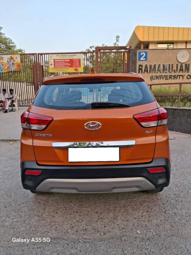 https://images10.gaadi.com/usedcar_image/4634315/original/processed_3a137e2c55bbd99c4dad271f9115a1a5.jpg?imwidth=6401
