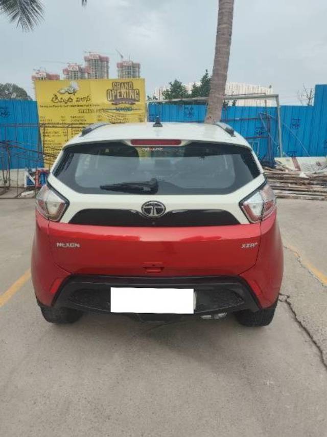 https://images10.gaadi.com/usedcar_image/4634321/original/processed_8e2d97cb-3081-46b4-b6e3-2606dae1abbf.jpg?imwidth=6402