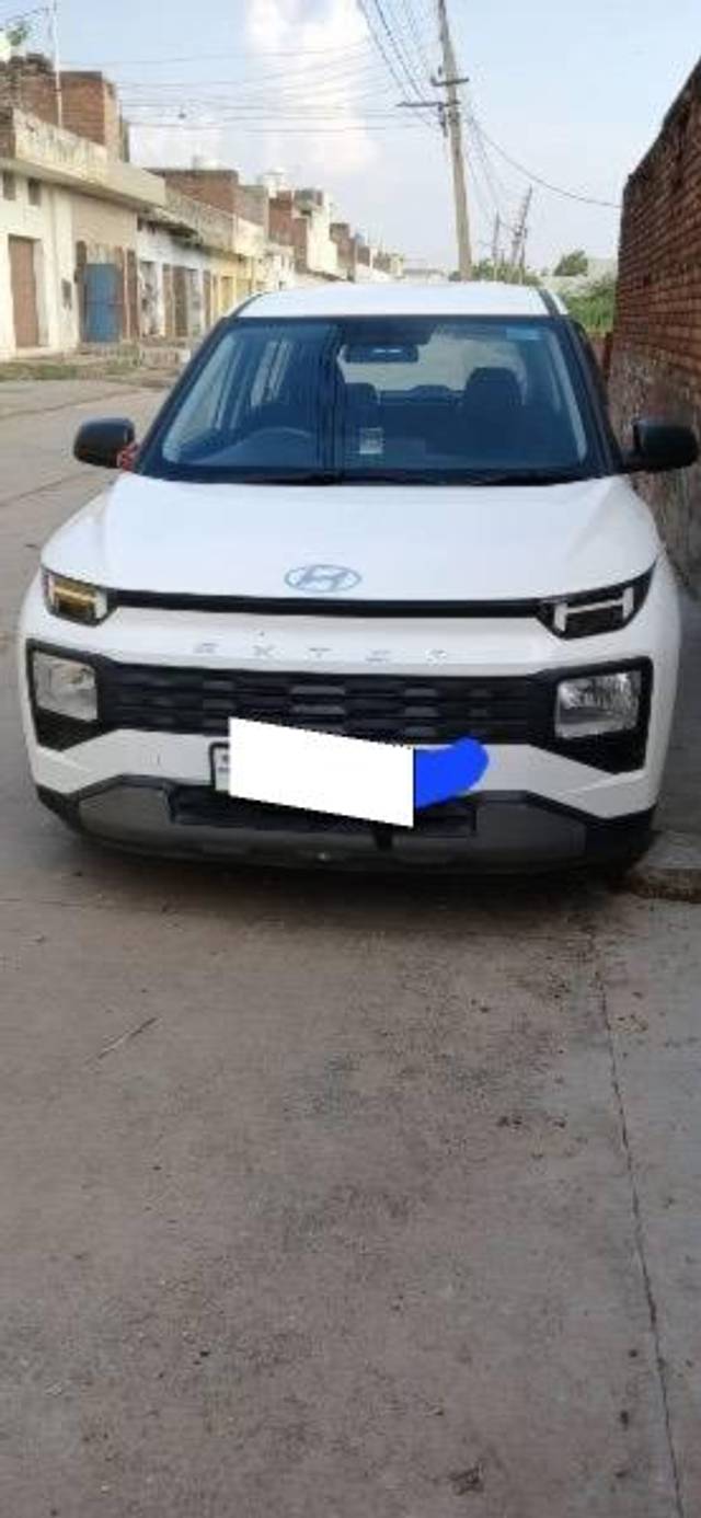 https://images10.gaadi.com/usedcar_image/4634324/original/processed_e9beabf9-a0f9-48d7-886d-aa5c3bfe6c4a.jpeg?imwidth=6400
