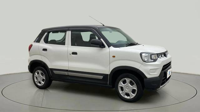 https://images10.gaadi.com/usedcar_image/4634339/original/9c87bfc8639a8fc99ca3cb21f8c7f6d7.jpg?imwidth=6400