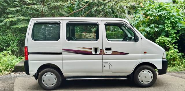 https://images10.gaadi.com/usedcar_image/4634341/original/16d548c8d93e518600ea20f28d0ce5d6.jpg?imwidth=6401