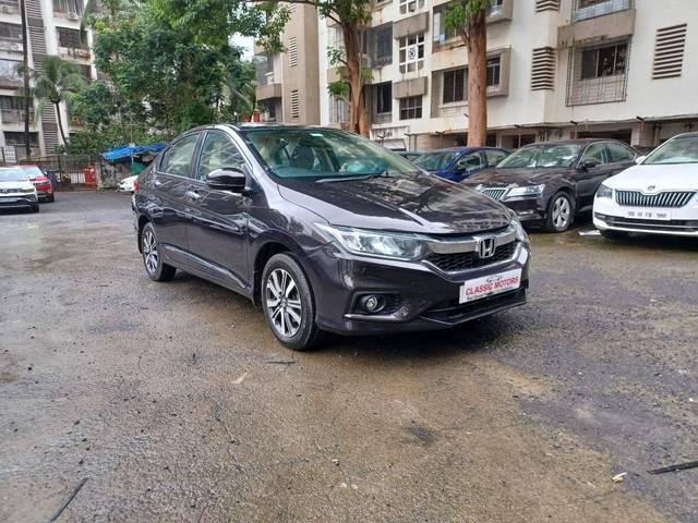 https://images10.gaadi.com/usedcar_image/4634347/original/processed_5ee748346e9e95efb09211a7818373aa.jpeg?imwidth=6400