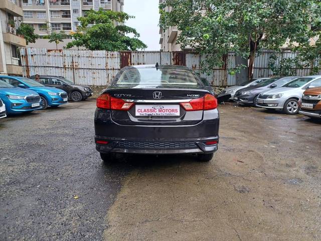 https://images10.gaadi.com/usedcar_image/4634347/original/processed_bdfc0c71dacd8c0a9356a526405a263c.jpeg?imwidth=6401